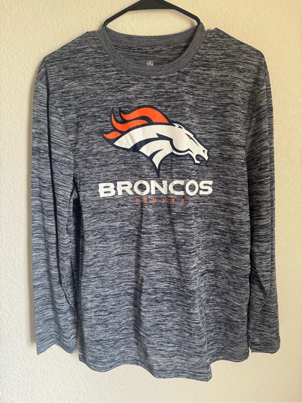 NFL Team Apparel Denver Broncos Long Sleeve Performance Shirt Youth XXL Gray